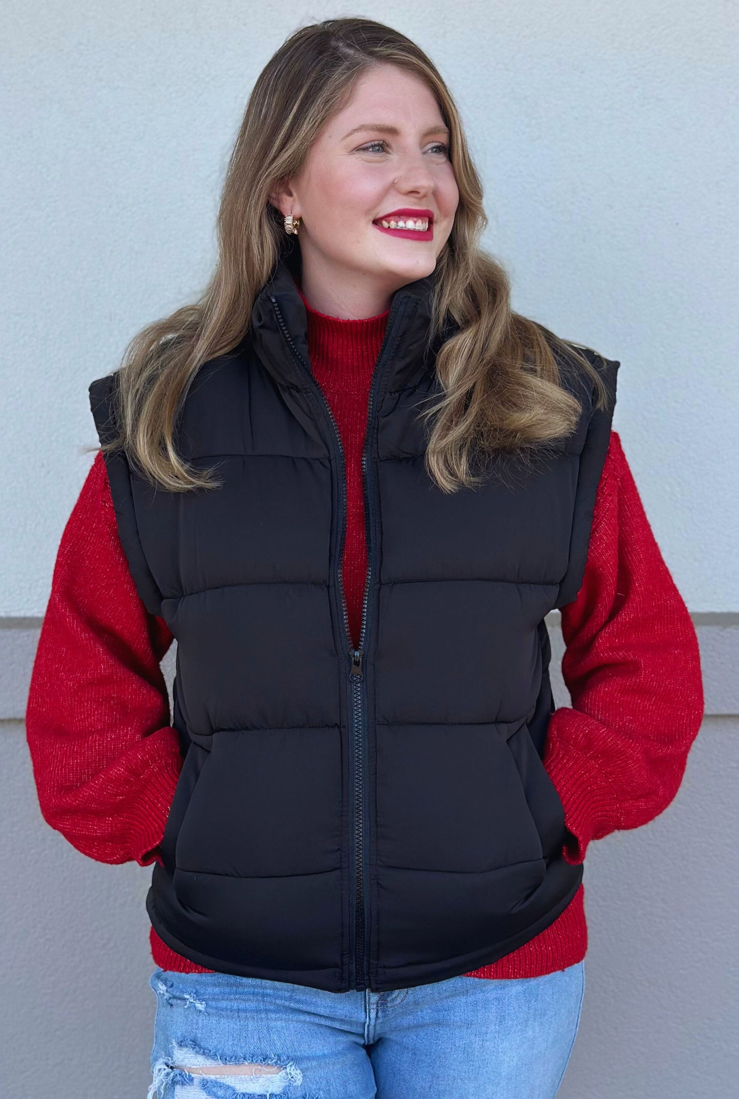 BLACK COMFY PUFFER VEST