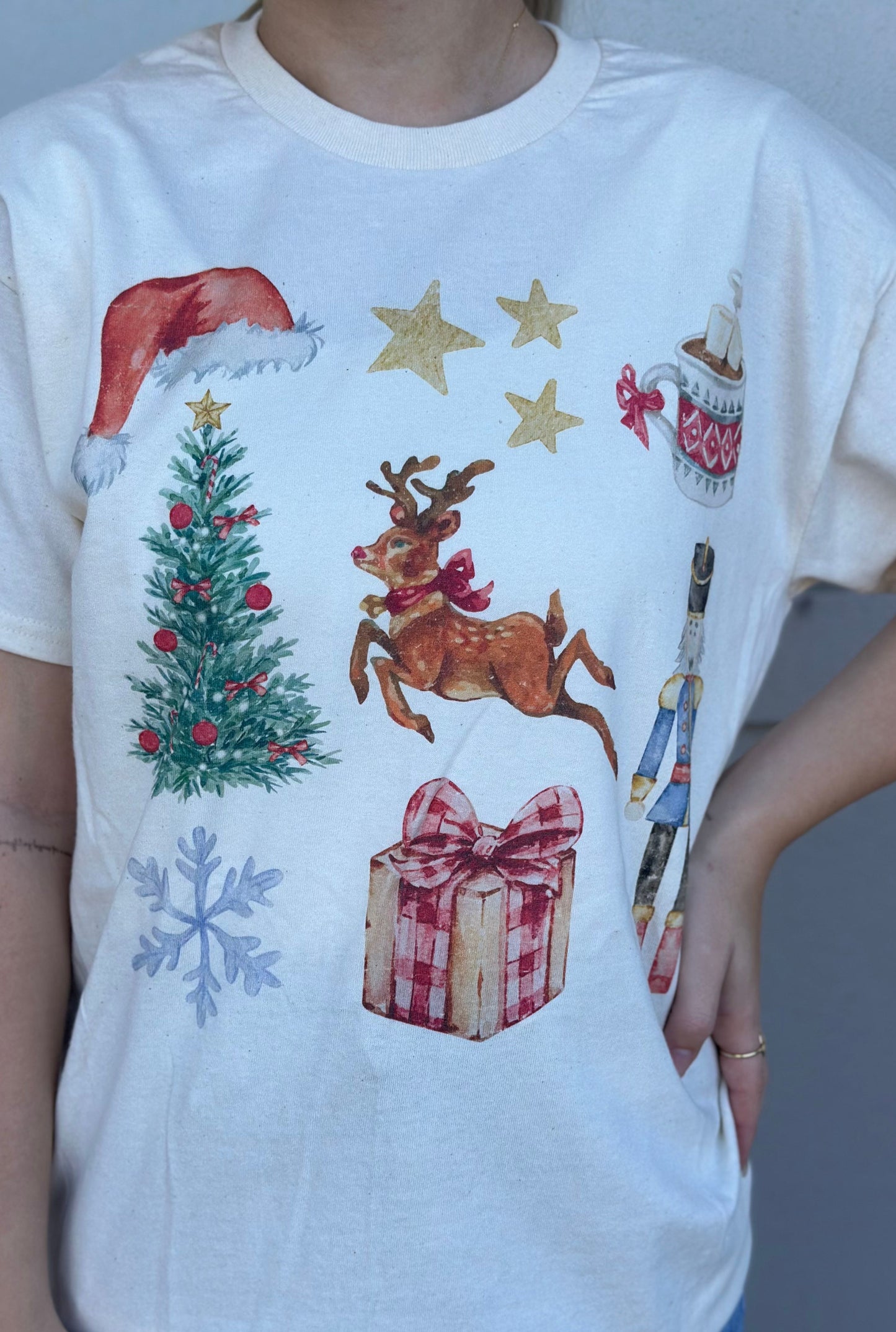 CHRISTMAS COLLAGE GRAPHIC TEE