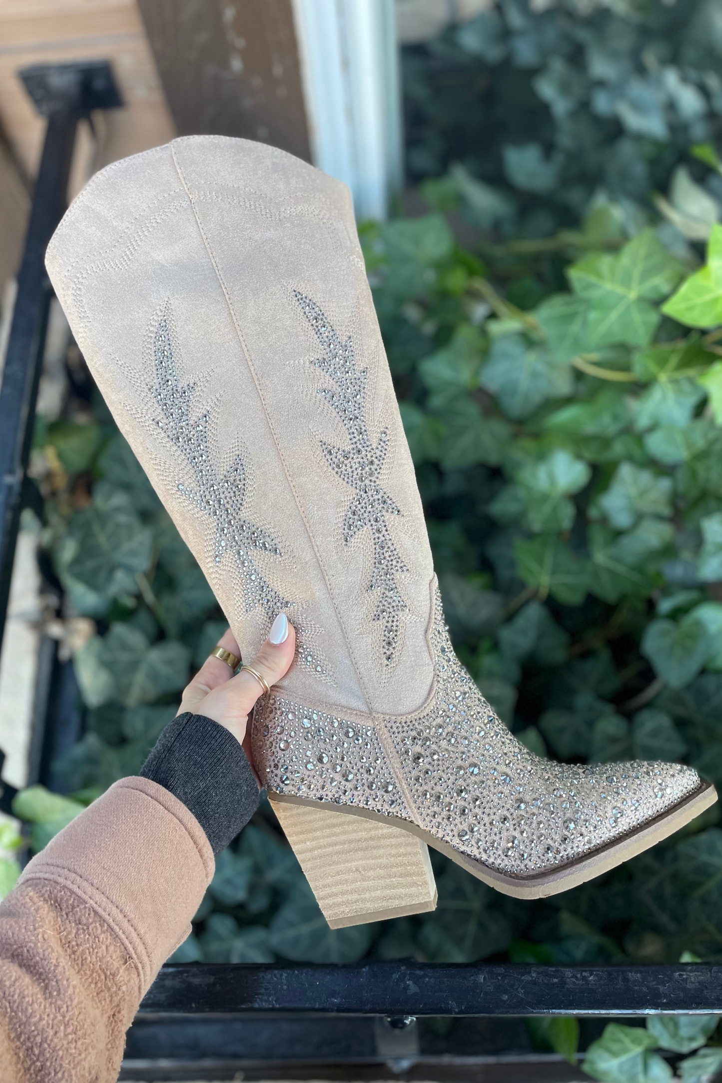 ADDIE TAUPE BOOT