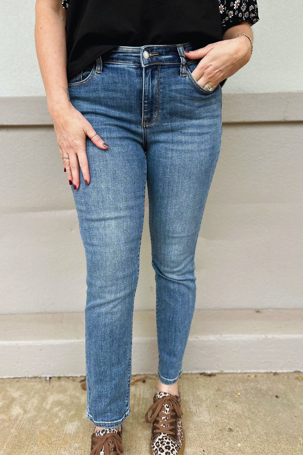 JUDY BLUE CLASSIC SLIM FIT