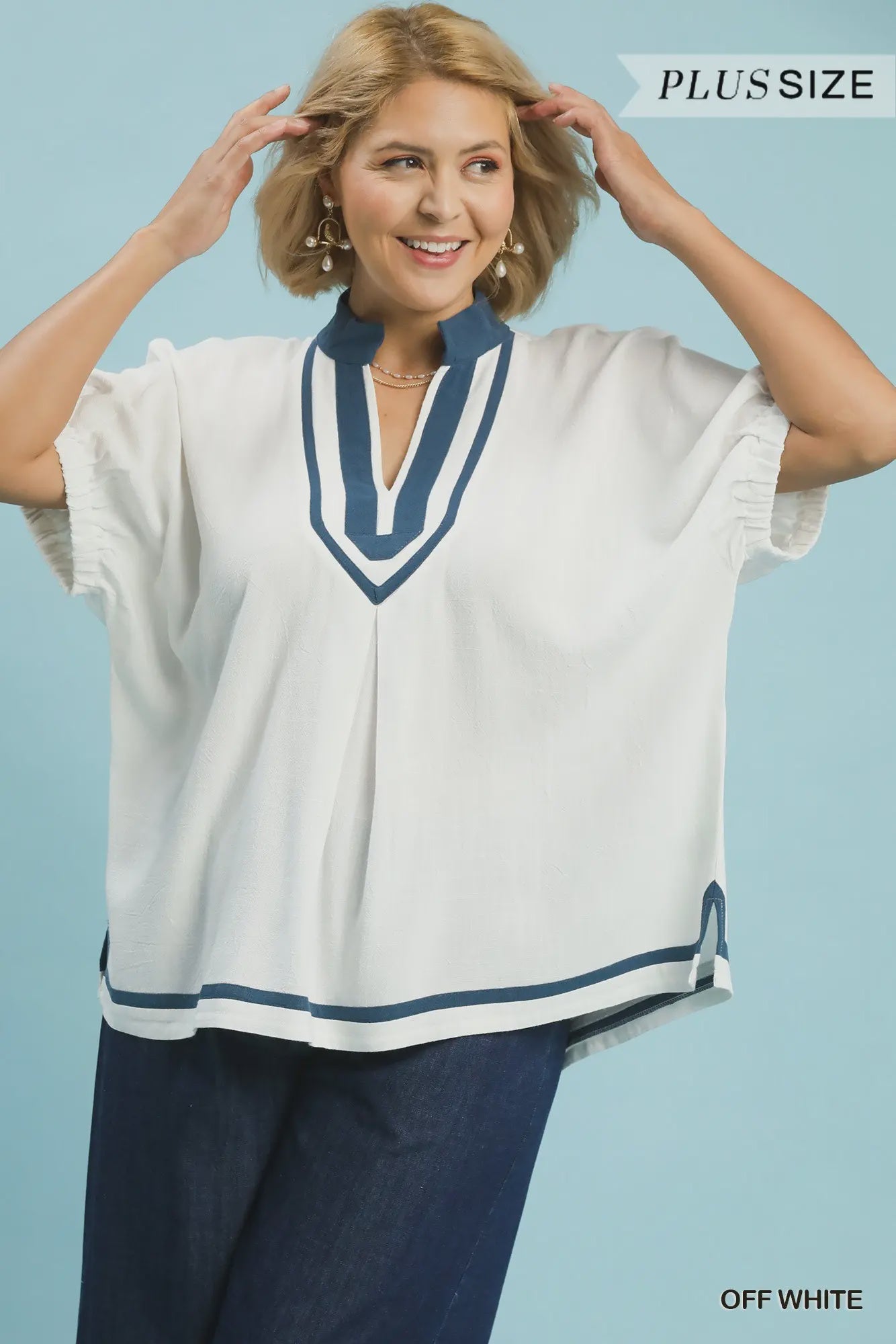 CURVY WHITE NAUTICAL TOP