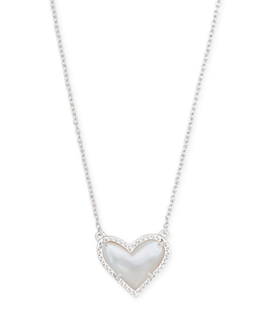 ARI HEART SHORT PENDANT NECKLACE RHODIUM IVORY MOTHER OF PEARL