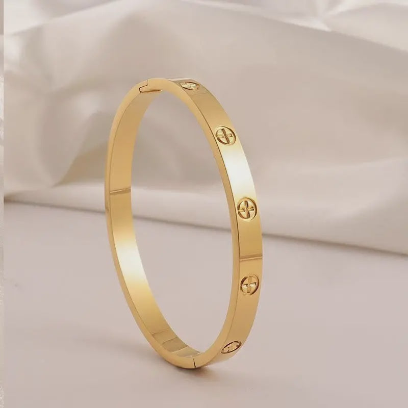 18K Non-Tarnish Waterproof Stainless Steel Bangle