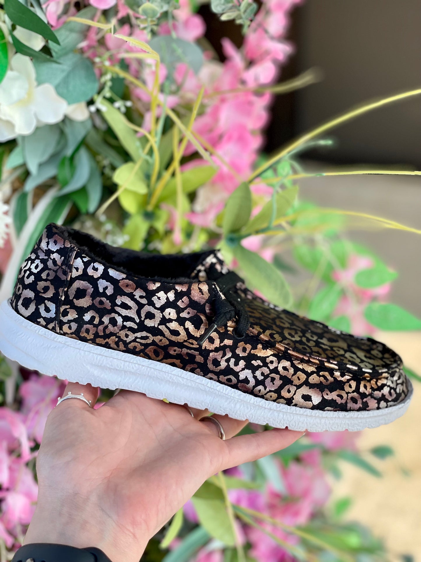 SAFARI CHEETAH SHOES (2 COLORS)